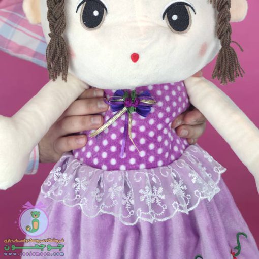 عروسک دختر کلاه پاپیونی